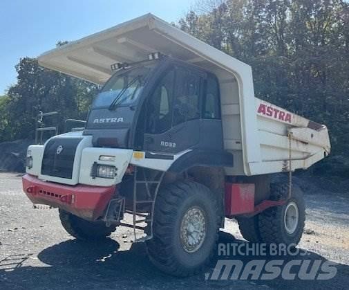  _JINÉ (IT) Astra - RD 32 C Camiőes dumper basculantes rígidos