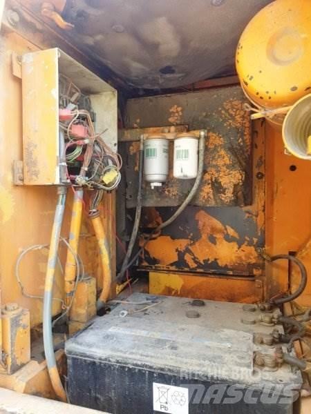 Liebherr R900 B Escavadoras de rastos