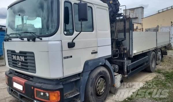 MAN 26.364 +Hiab 200 C Camiões grua