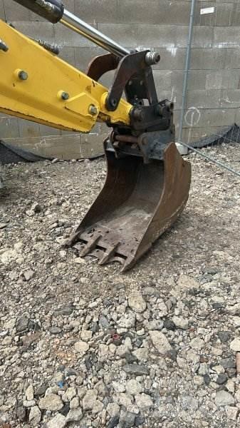 New Holland B100C Retroescavadoras