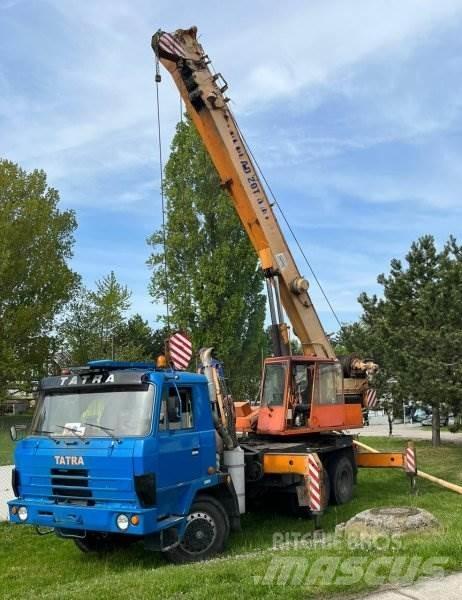 Tatra T815 +(ČKD) AD 20 Camiões grua