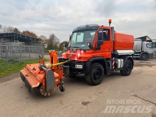 Unimog U 400 Camiões-cisterna