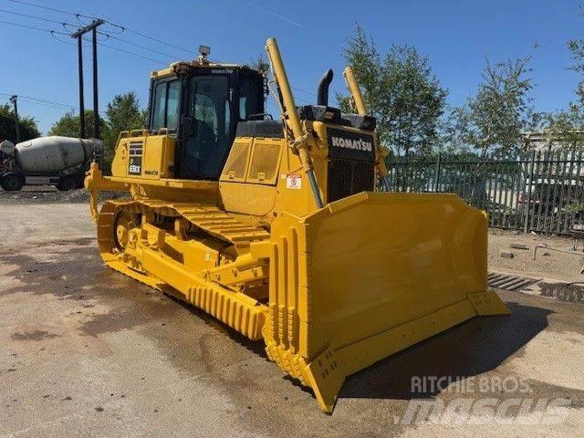 Komatsu D65EX-18 Dozers - Tratores rastos