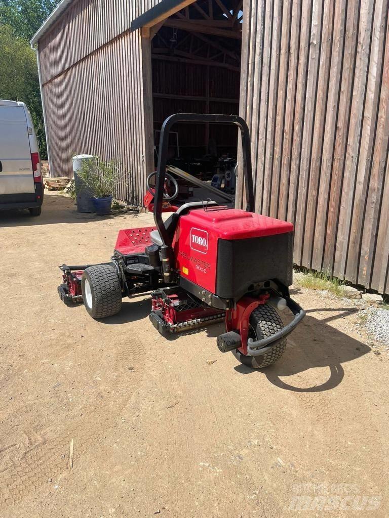 Toro 3100-D Corta-Relvas Rough, trim and surrounds