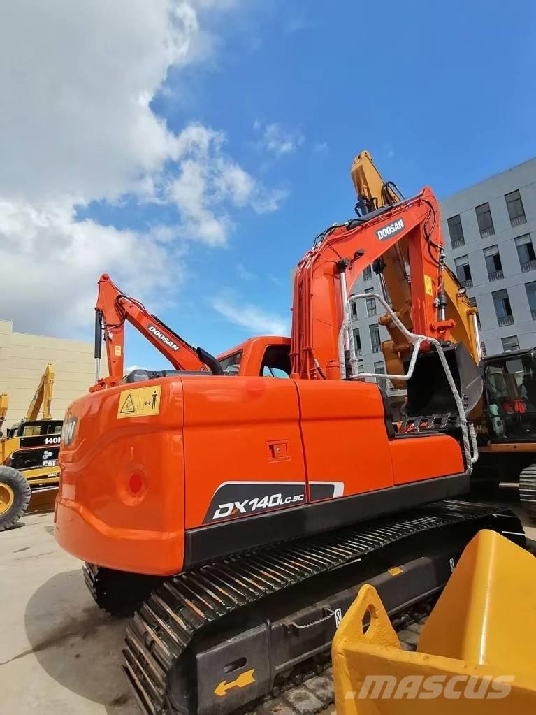 Doosan DX 140 Escavadoras de rastos