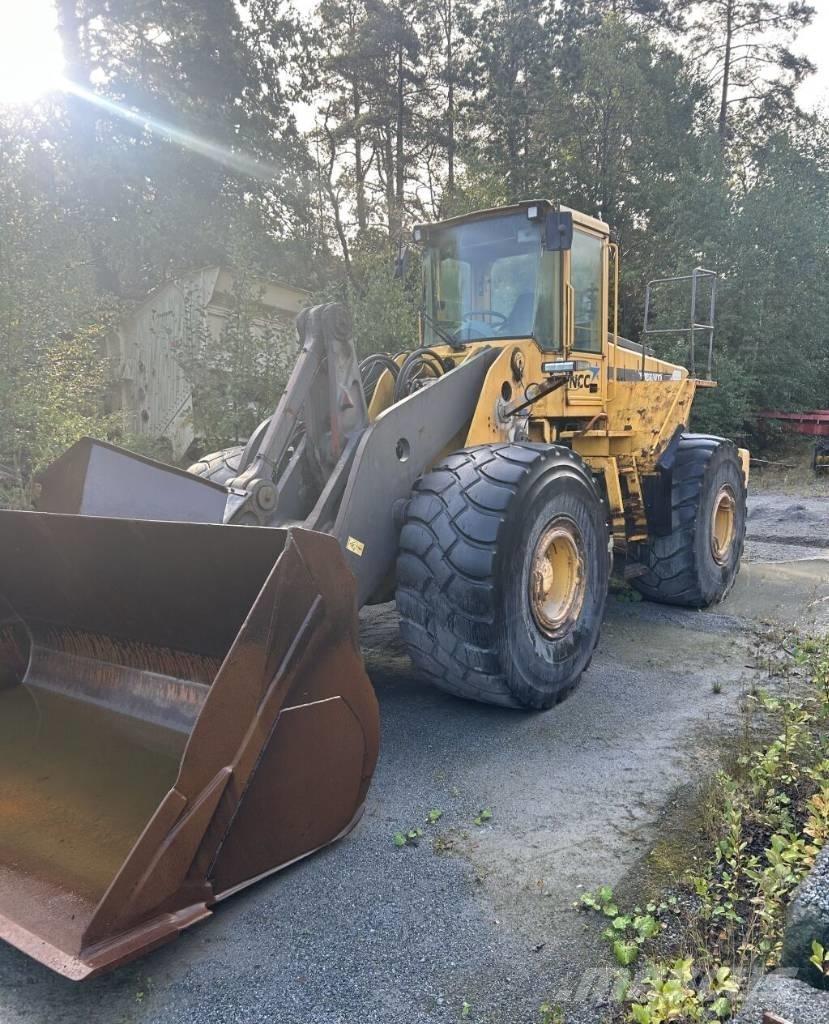 Volvo L 220 D Pás carregadoras de rodas