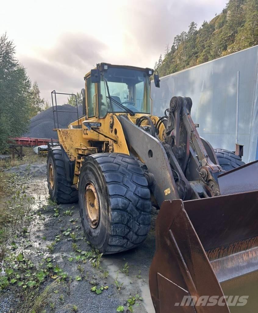 Volvo L 220 D Pás carregadoras de rodas