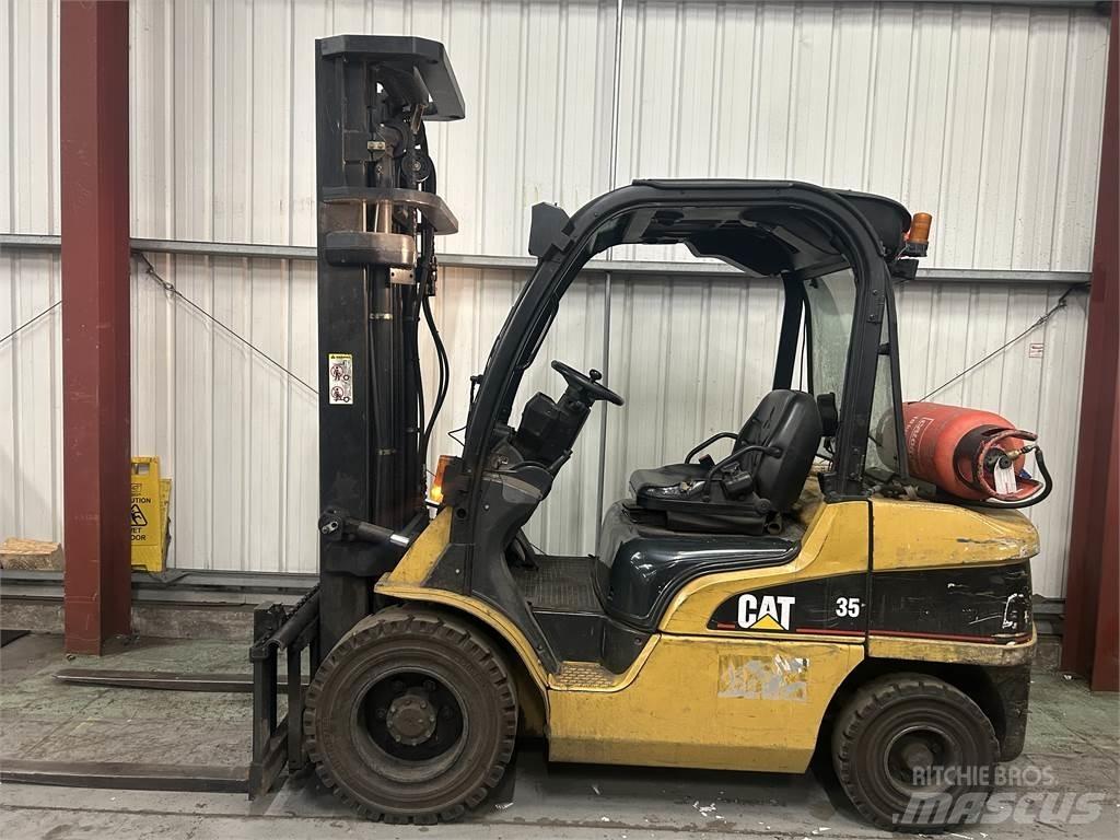 CAT GP35N Empilhadores a gás