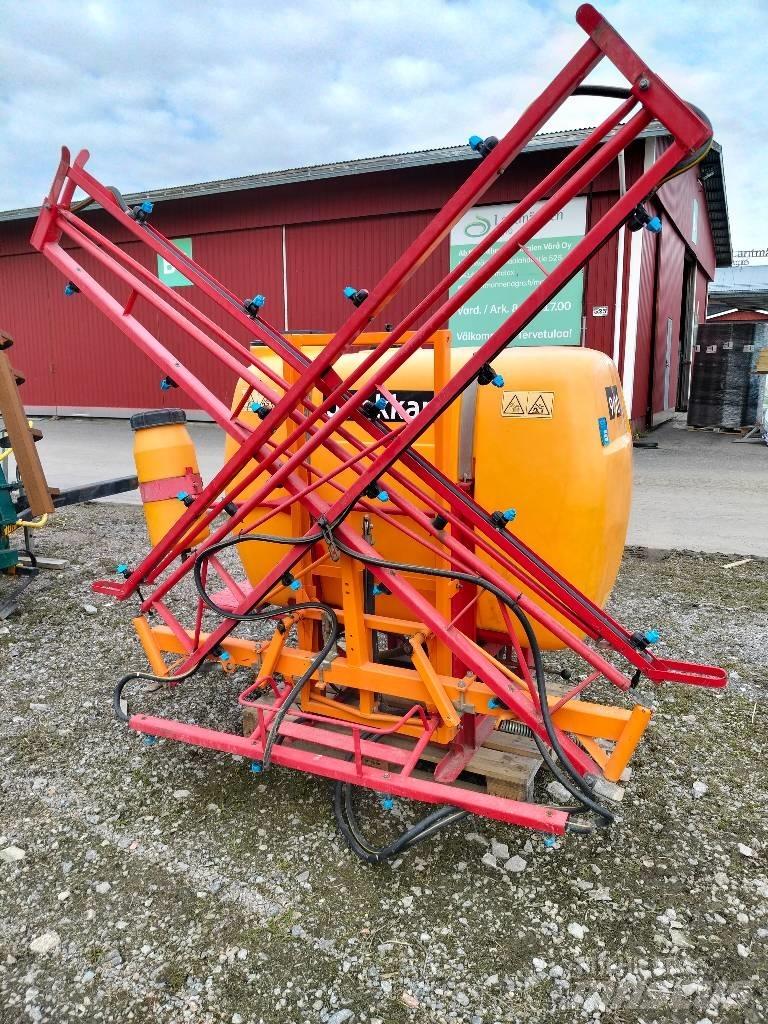 Junkkari 900 / 12 Pulverizadores montados