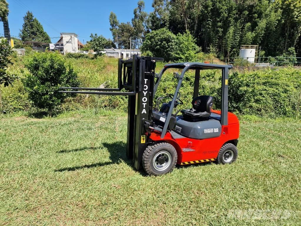 Toyota 25 Empilhadores Diesel