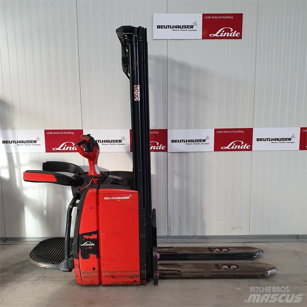 Linde L16AP Empilhador para operador externo