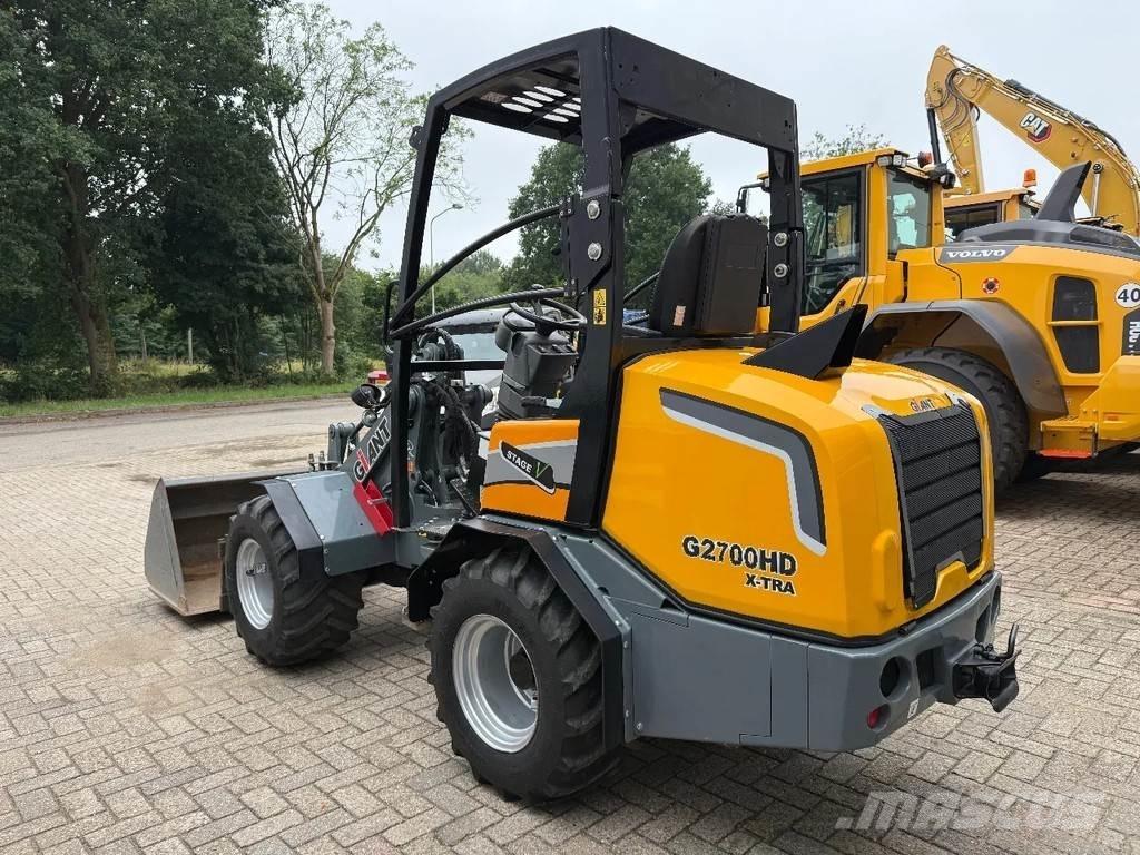 GiANT G2700 Pás carregadoras de rodas