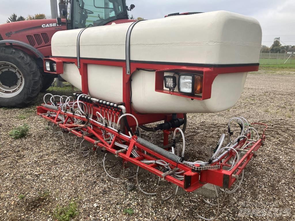  Agrovo 3000 liter Pulverizadores montados