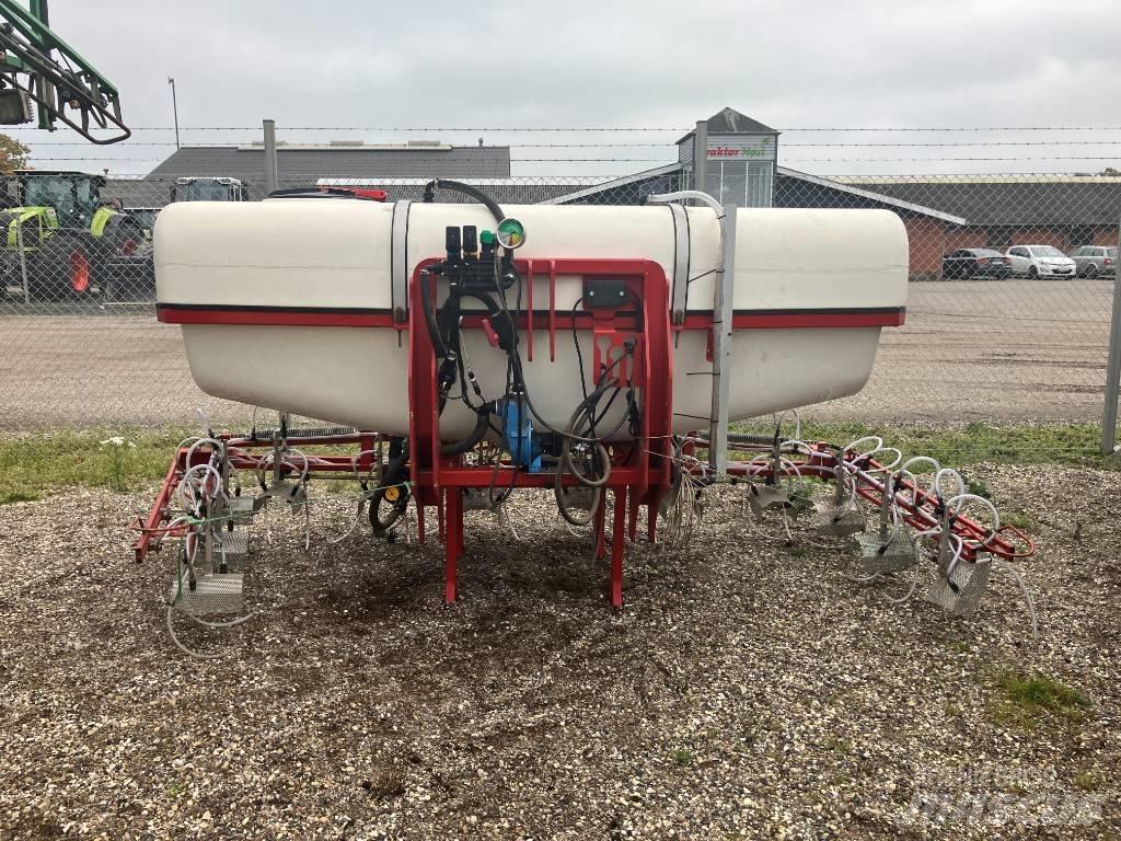  Agrovo 3000 liter Pulverizadores montados