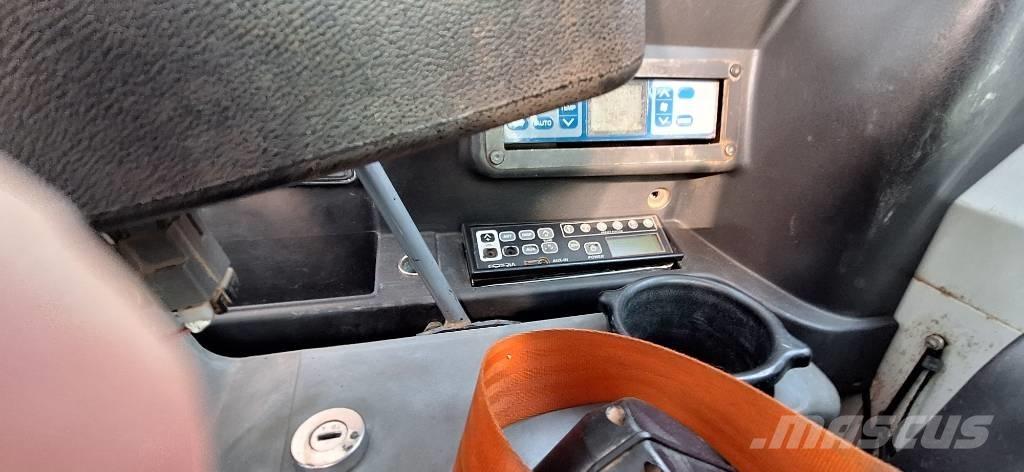 Takeuchi TB 295W Escavadoras de rodas