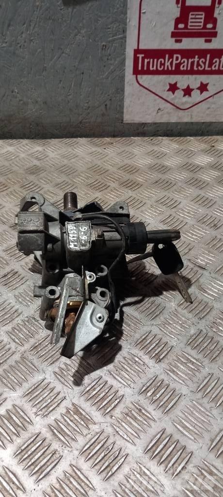 MAN TGX    81255016035 Cabines e interior