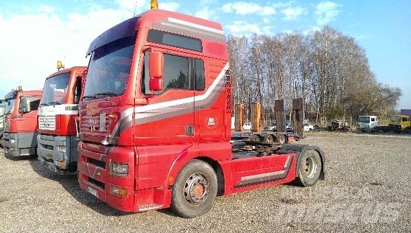MAN 18.513 Tractores (camiões)