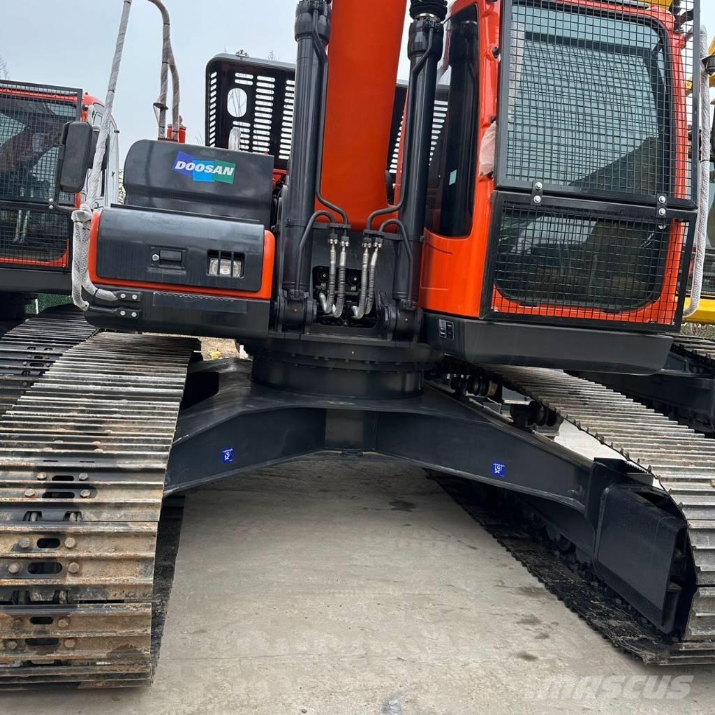 Doosan DX225LC-9C Escavadoras de rastos