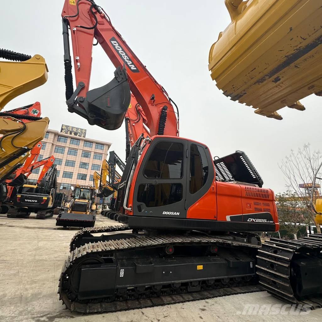 Doosan DX225LC-9C Escavadoras de rastos