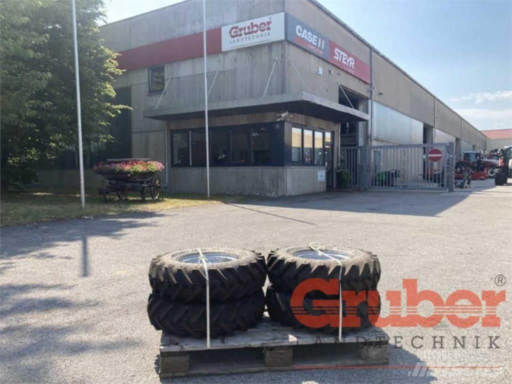 Striegel Bereifung Atrelados auto-carregadores
