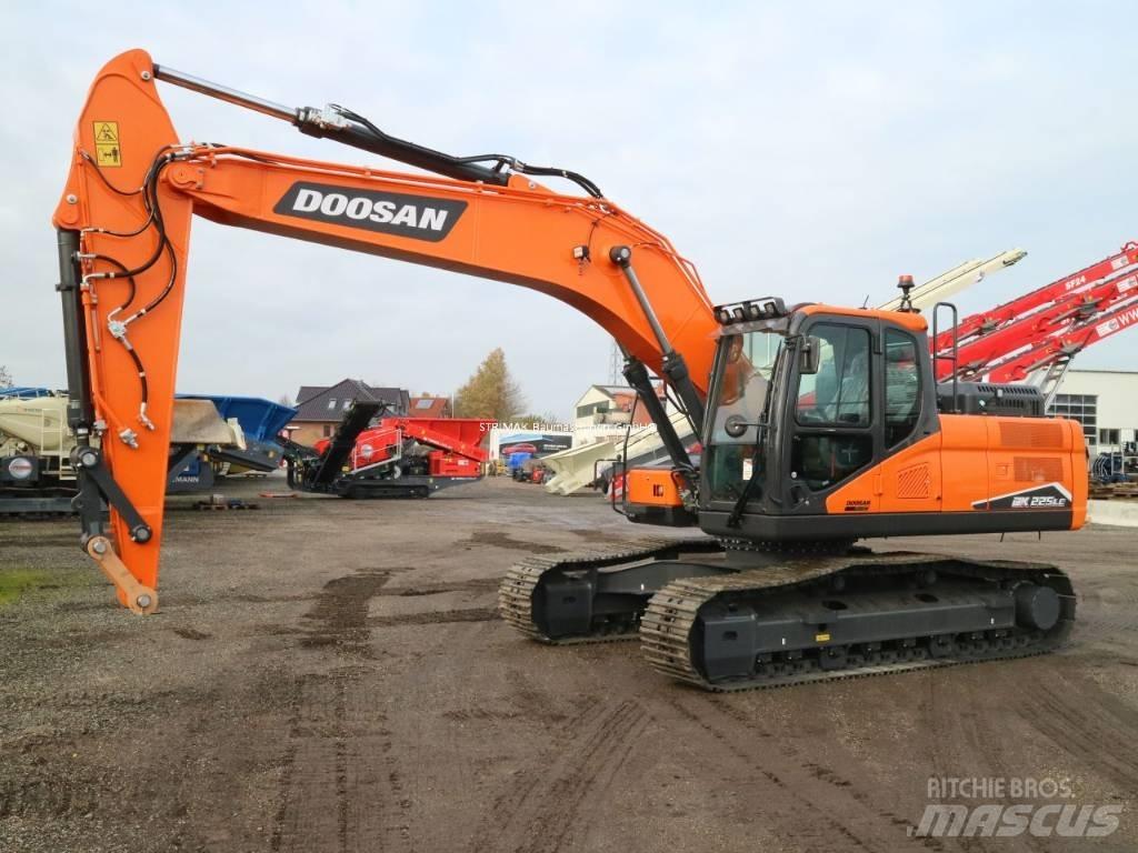 Doosan DX 225 LC-7 Escavadoras de rastos