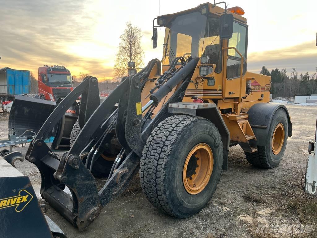 Ljungby L 10 Pás carregadoras de rodas