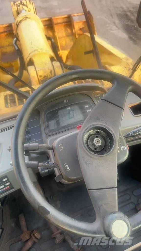 Komatsu WA 600-6 Pás carregadoras de rodas