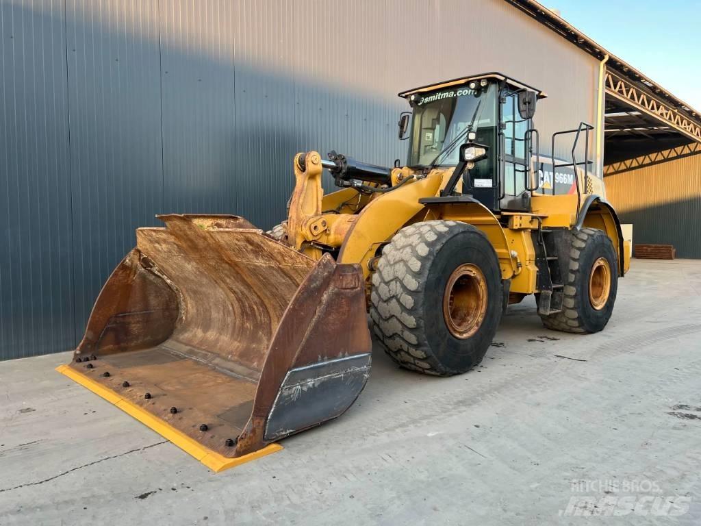 CAT 966M Pás carregadoras de rodas