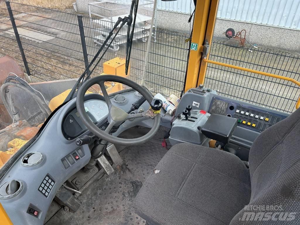Volvo L 220 E Pás carregadoras de rodas