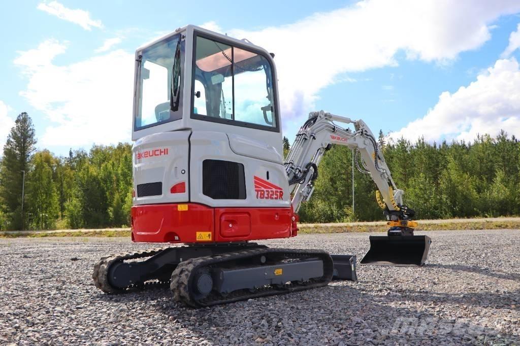 Takeuchi TB325R Mini Escavadoras <7t