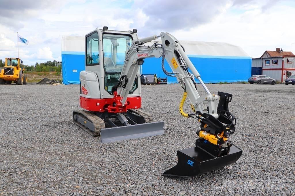 Takeuchi TB325R Mini Escavadoras <7t