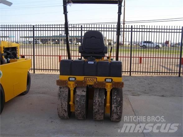 Basic 700 Cilindros Compactadores de pneus