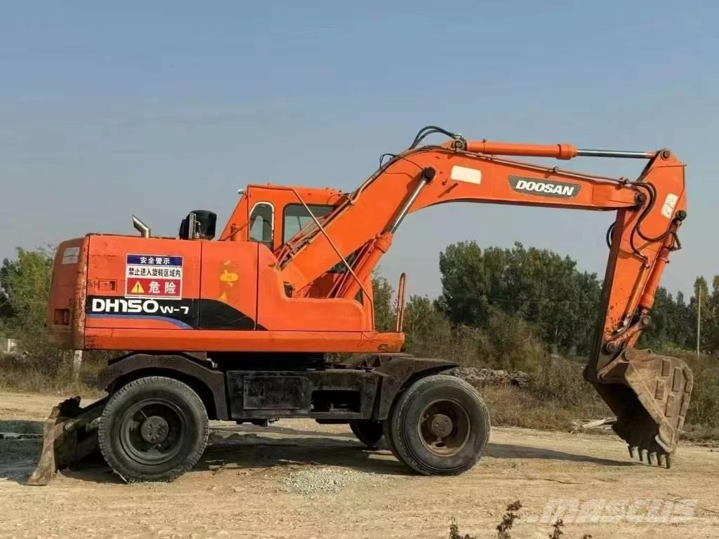 Doosan DH150W Escavadoras de rodas