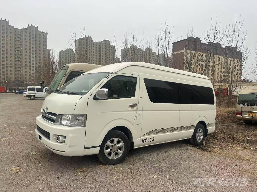 Toyota Hiace Carrinhas de caixa fechada