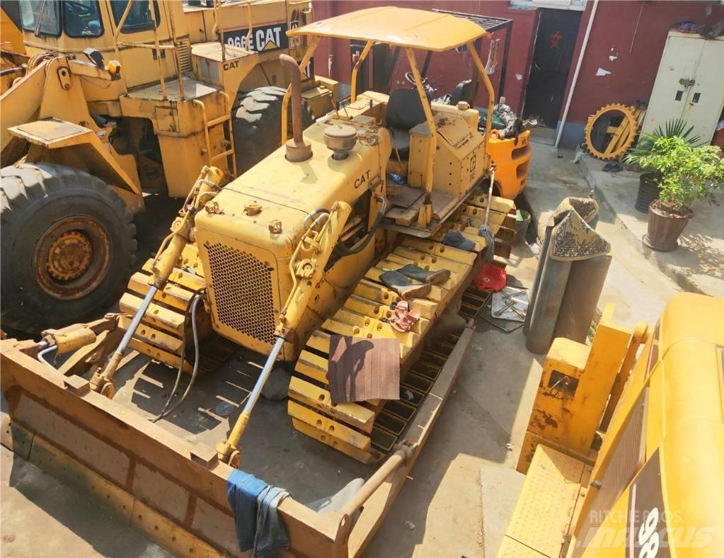 CAT D 4 E Dozers - Tratores rastos