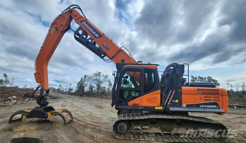 Doosan DX 225 LC-5 Escavadoras de rastos