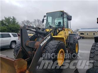 Komatsu WA 200 Pás carregadoras de rodas