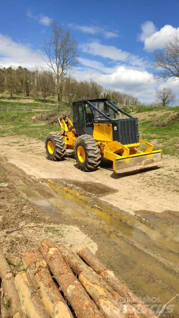 John Deere 640 Rechegadores