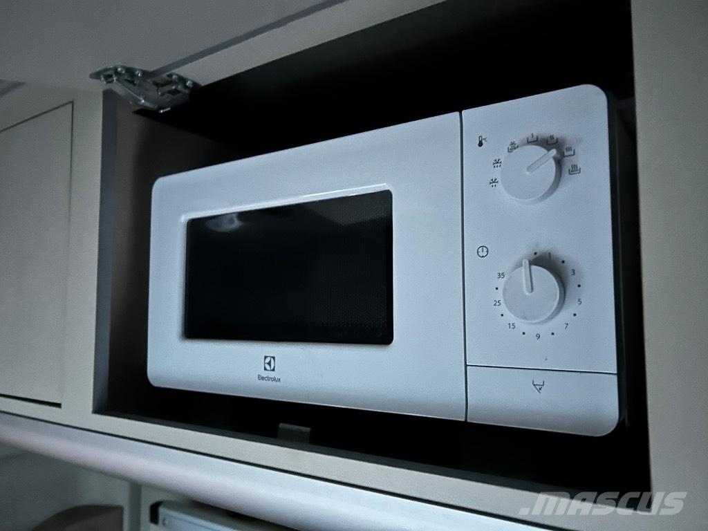 Mercedes-Benz 2853 Camiões de chassis e cabine