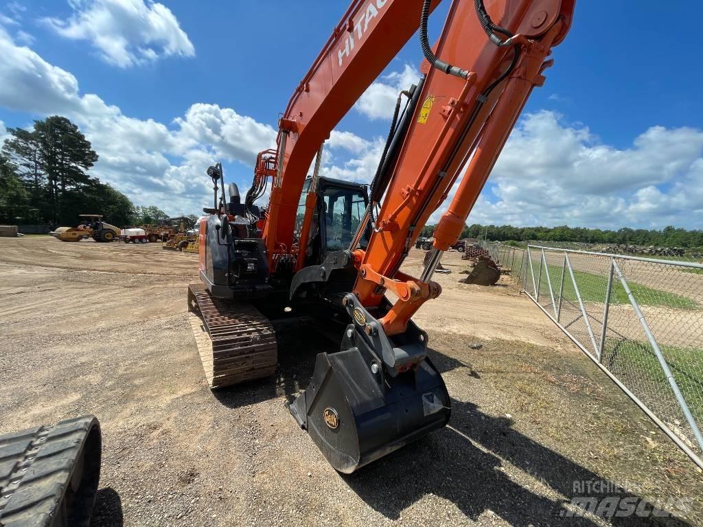 Hitachi ZX 135 US-6 Escavadoras de rastos