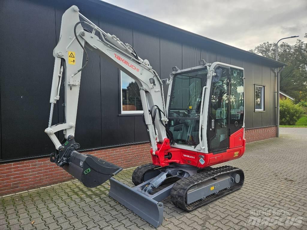 Takeuchi TB 230 Mini Escavadoras <7t