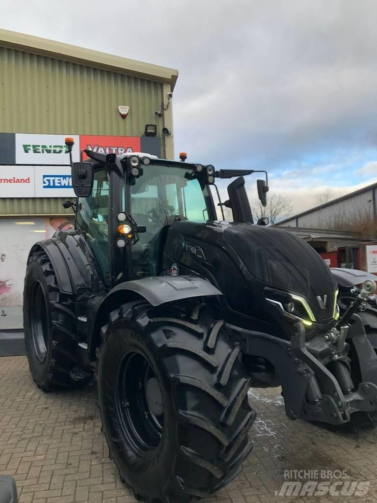 Valtra T235V Tratores Agrícolas usados