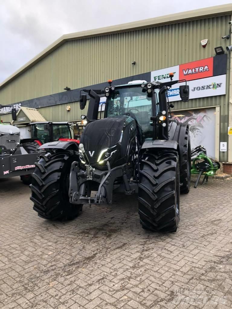 Valtra T235V Tratores Agrícolas usados