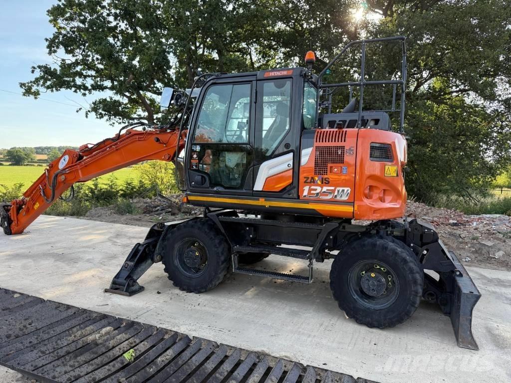 Hitachi ZX 135 W-7 Escavadoras de rodas