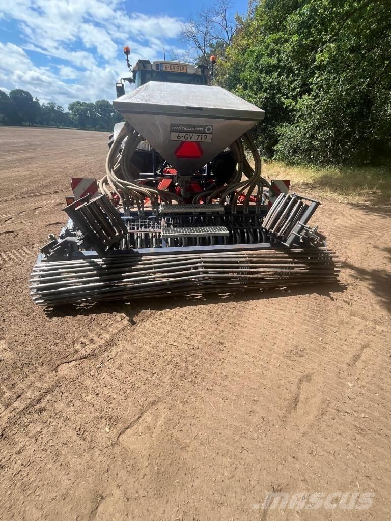 Kuhn HR 304 D Grades mecânicas e moto-cultivadores
