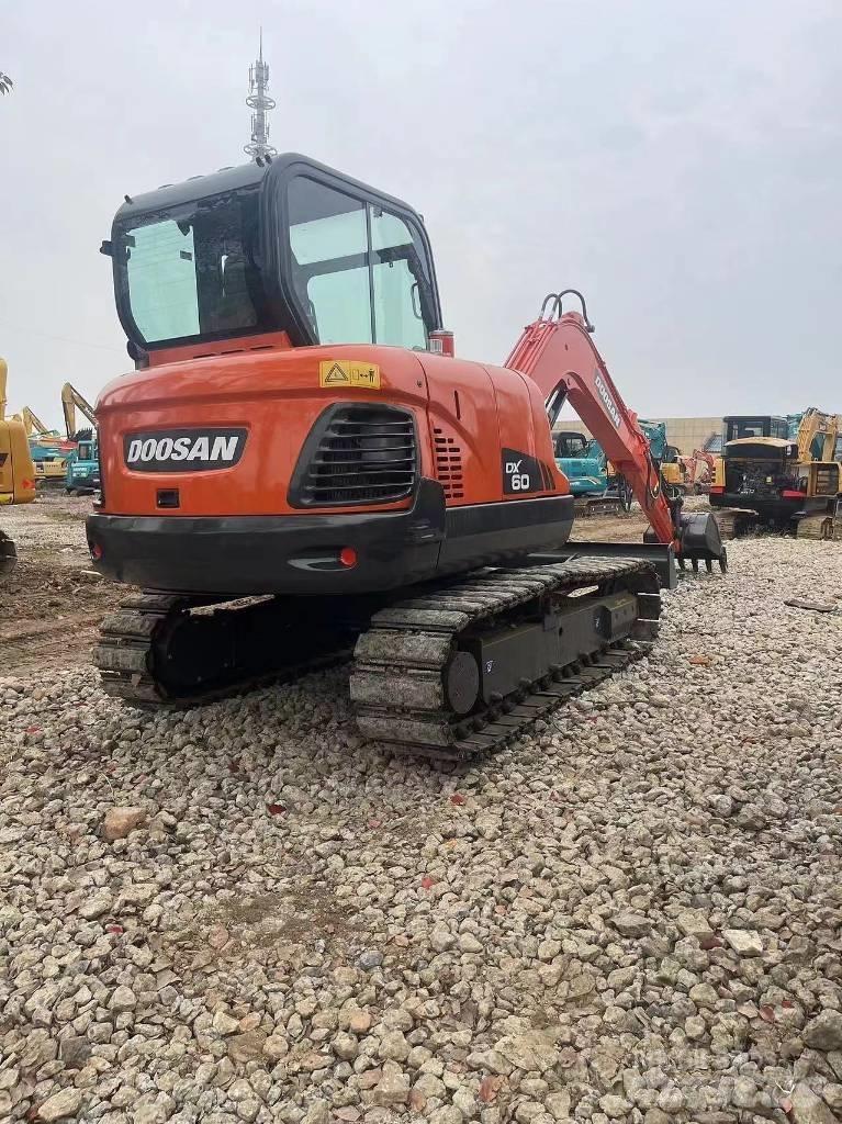 Doosan DX60 Mini Escavadoras <7t
