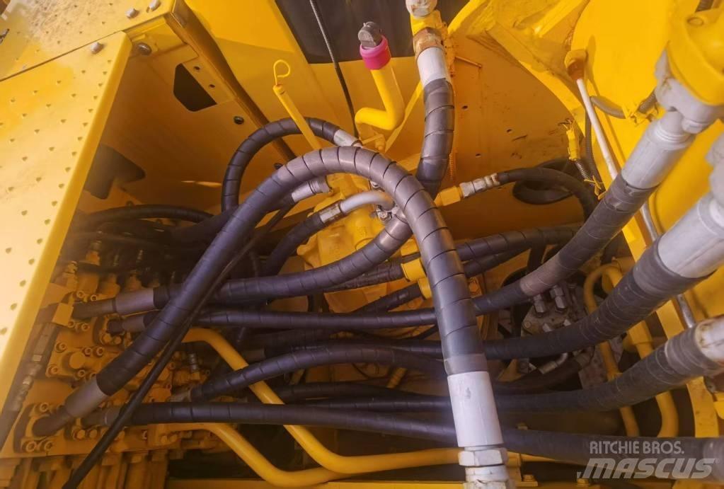 Komatsu PC 220-8 Escavadoras de rastos