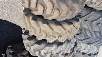  Pneus 10.5/80-18 Pneus, Rodas e Jantes