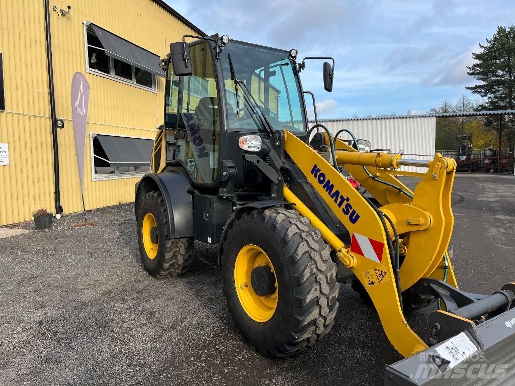 Komatsu WA80M-8 Pás carregadoras de rodas