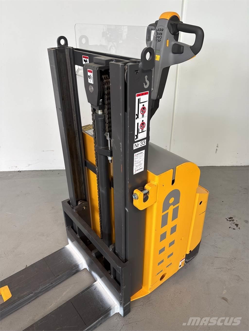 Atlet PSL125 Empilhador para operador externo